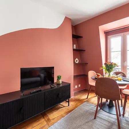 - Near The Champs-elysees