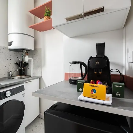 - Near The Champs-elysees アパート パリ