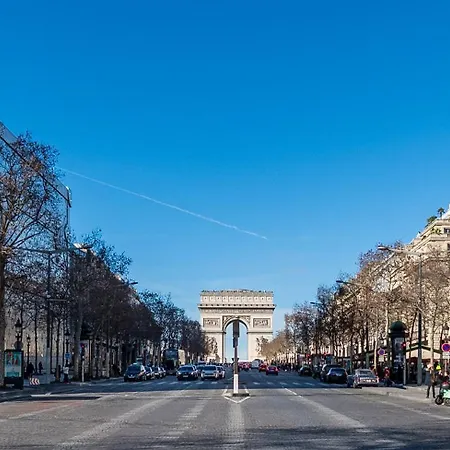 - Near The Champs-elysees Apartment Paris