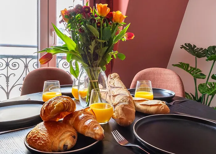 - Near The Champs-elysees